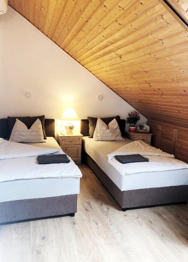 Balaton Apartman 保洛兹瑙克 外观 照片